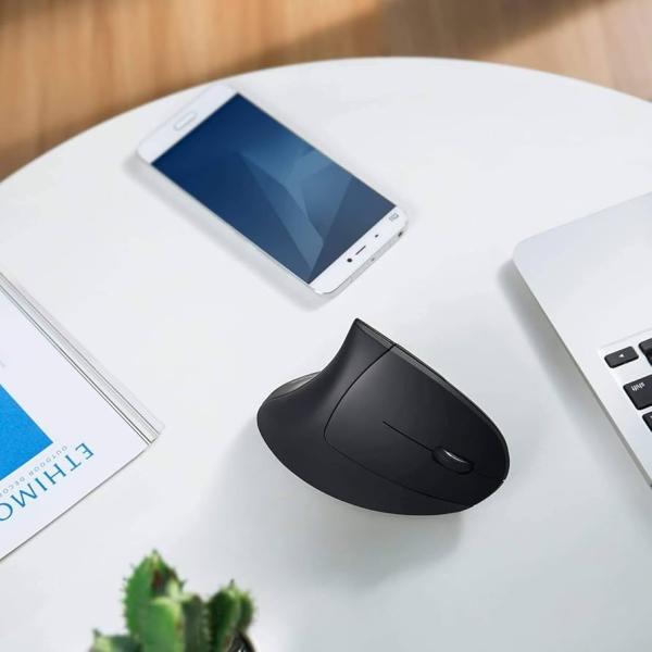 Mouse Inalámbrico Ergonómico M886 (Negro, RGB)