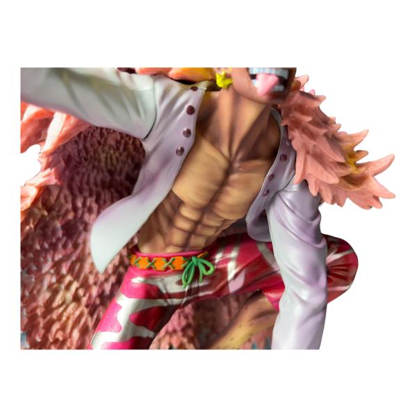 Figura de Colección de Doflamingo – One Piece